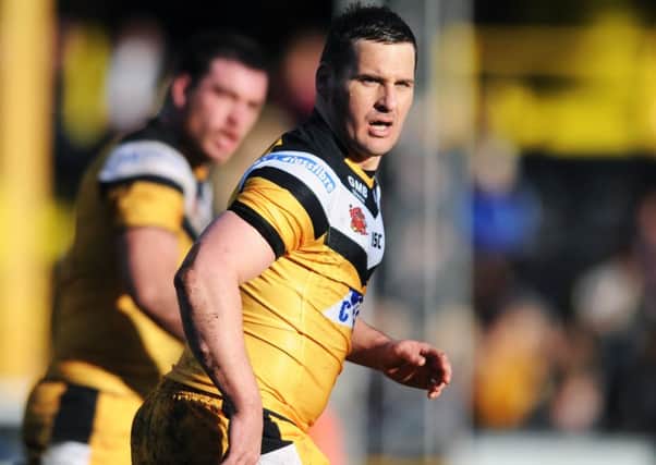 Former Hull FC and Castleford Tigers half-back Brett Seymour has joined Dewsbury Rams until the end of the season.