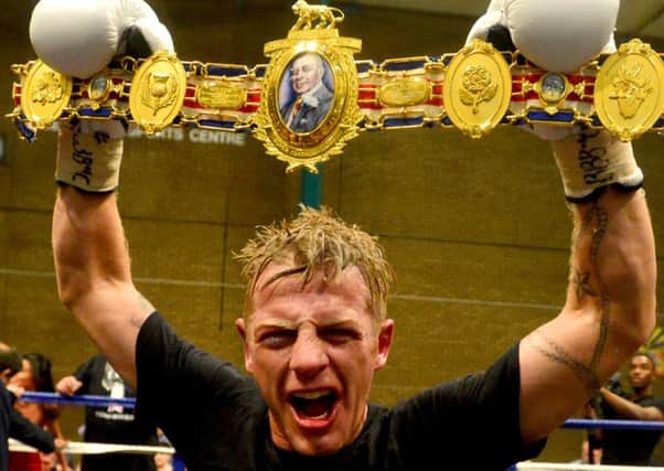 Former British super featherweight champion Gary Sykes is to challenge for the lightweight title against Scott Cardle.