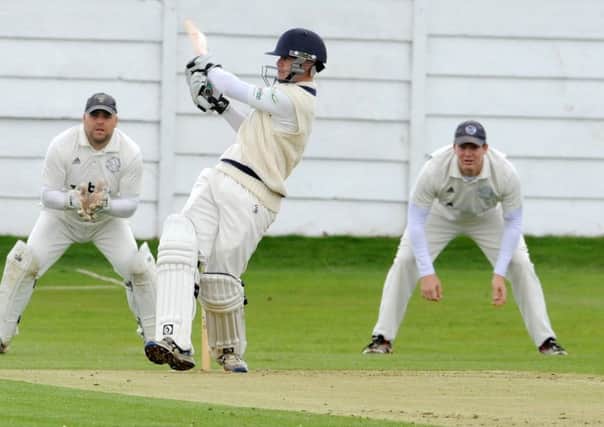 Opening batsman Tim Jackson has left Cleckheaton to join local rivals Woodlands for the 2016 Bradford League season.