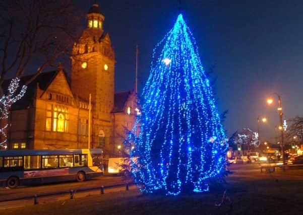Cleckheaton Christmas lights. (d24111006)