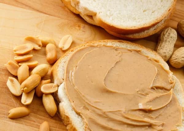 It was found that the prevention of food allergy may be achieved with weekly consumption of approximately one and half teaspoons of peanut butter.