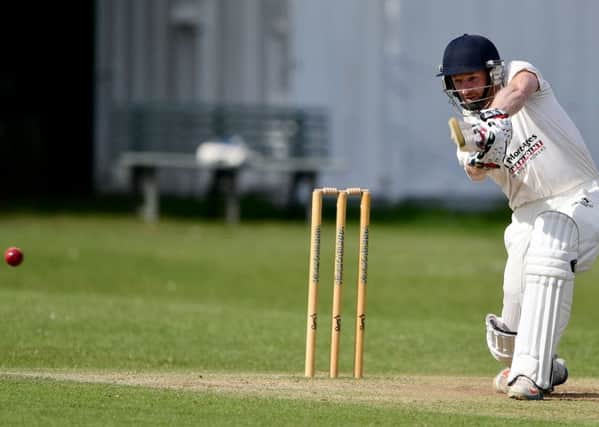 Hanging Heaton opening batsman Gary Fellows hit a superb 110 as his side chased down 314 to defeat New Farnley and maintain their unbeaten start in the Bradford Premier League. Fellows amassed 207 runs over the league and cup weekend.