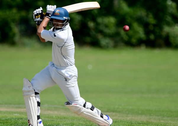 Asif Ali struck a magnificent 151 as Liversedge inflicted a first defeat on Bradford League Championship Two leaders Hartshead Moor last Saturday.