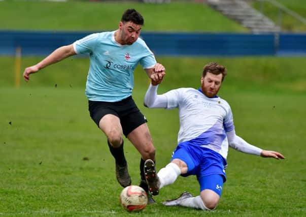 oe Walton scored his 28th goal of the season and 25th in the NCE League Premier Division as Liversedge defeated Staveley 4-0 on Tuesday, their second game in 24 hours.